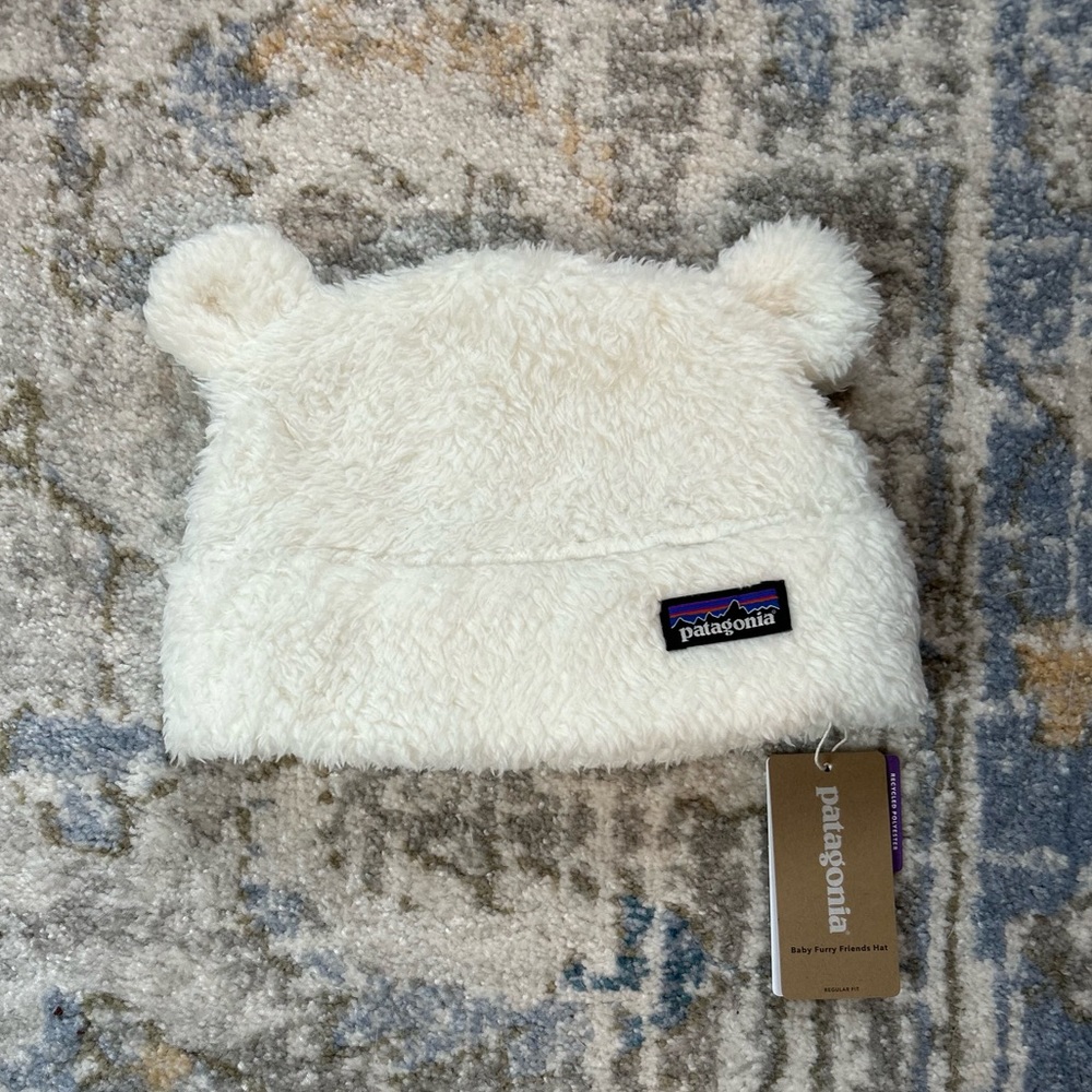 Patagonia Infant Furry Friends Hat - NWT - Birch White - 6-12 months
